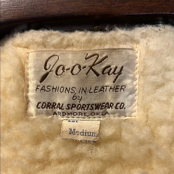 Vintage Leather Vest size medium Sherpa Lined 4 Button Jo O Kay Size M - Picture 2 of 14